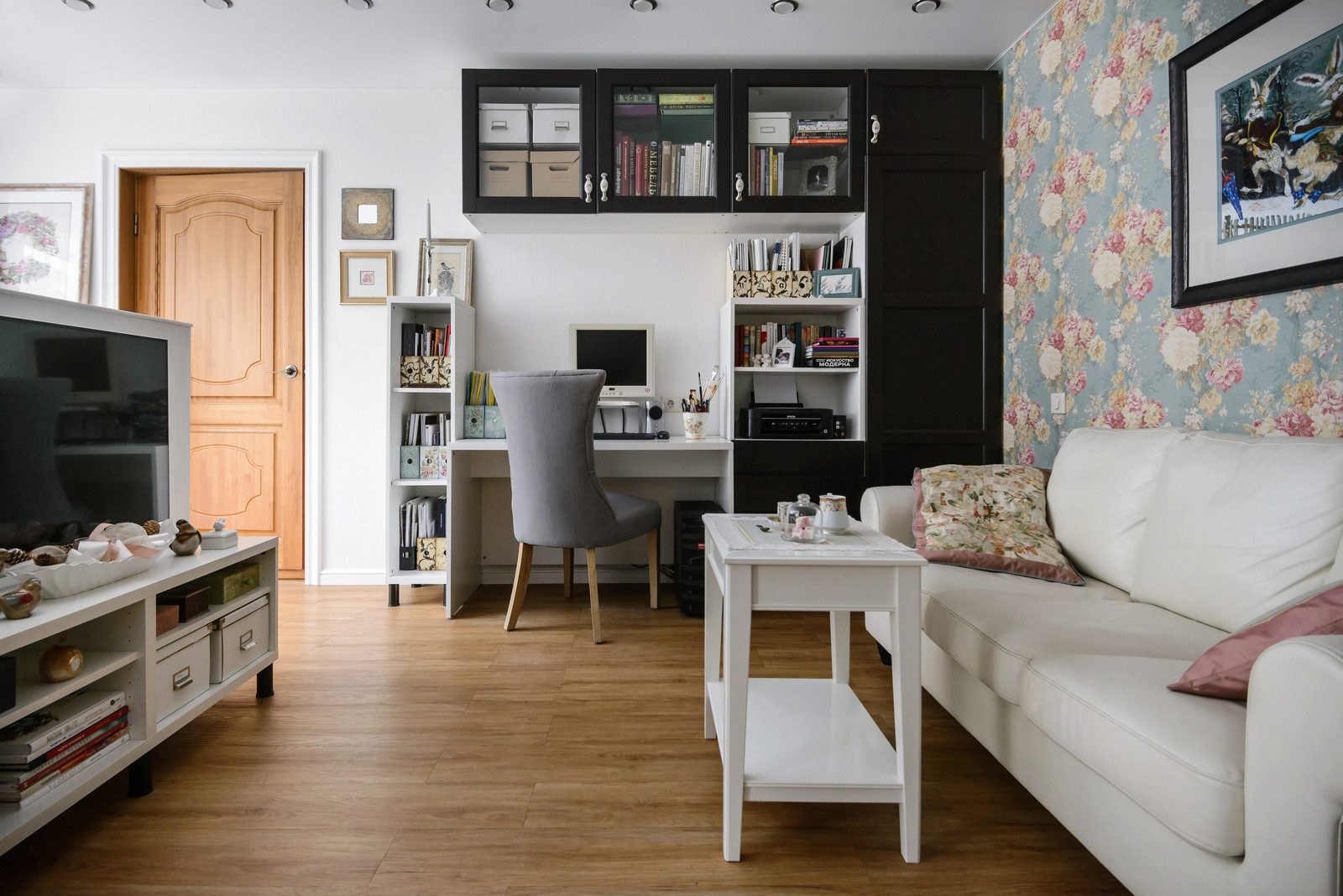 Сапожник с сапогами