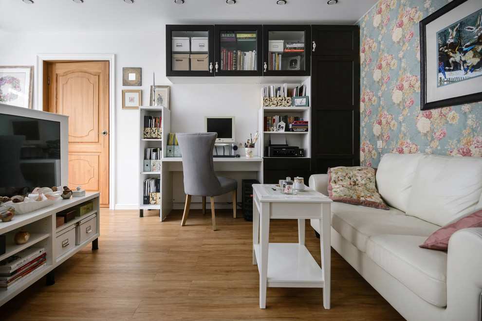 Сапожник с сапогами