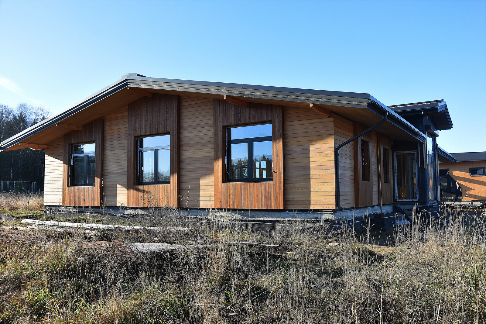 Одноэтажный жилой дом 250 м2