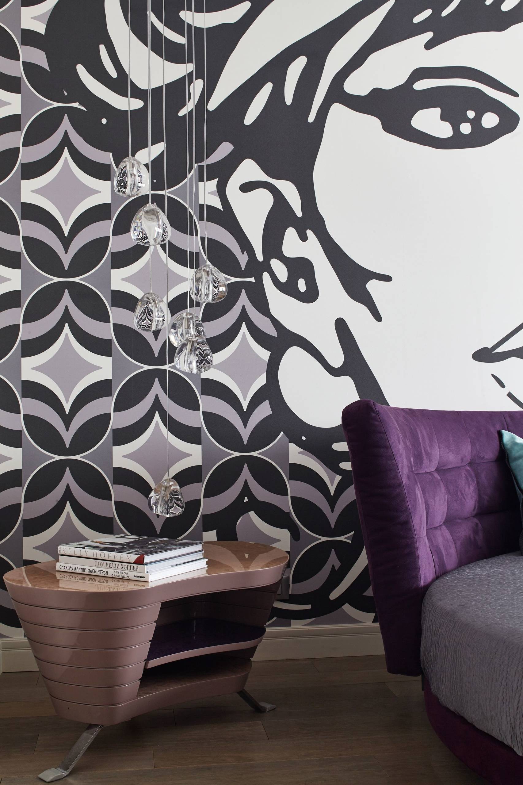 Houzz тур: Двухуровневая квартира с изящной обстановкой и арт-лестницей