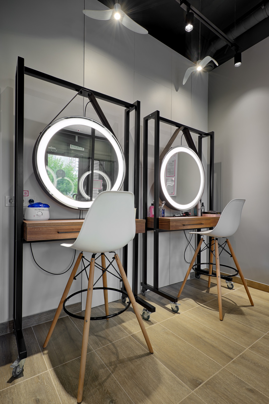 Обложка проекта: Фотосъемка интерьера и фасада салона красоты