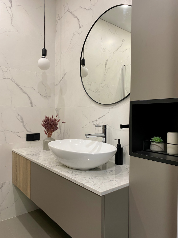 Contemporary apartment