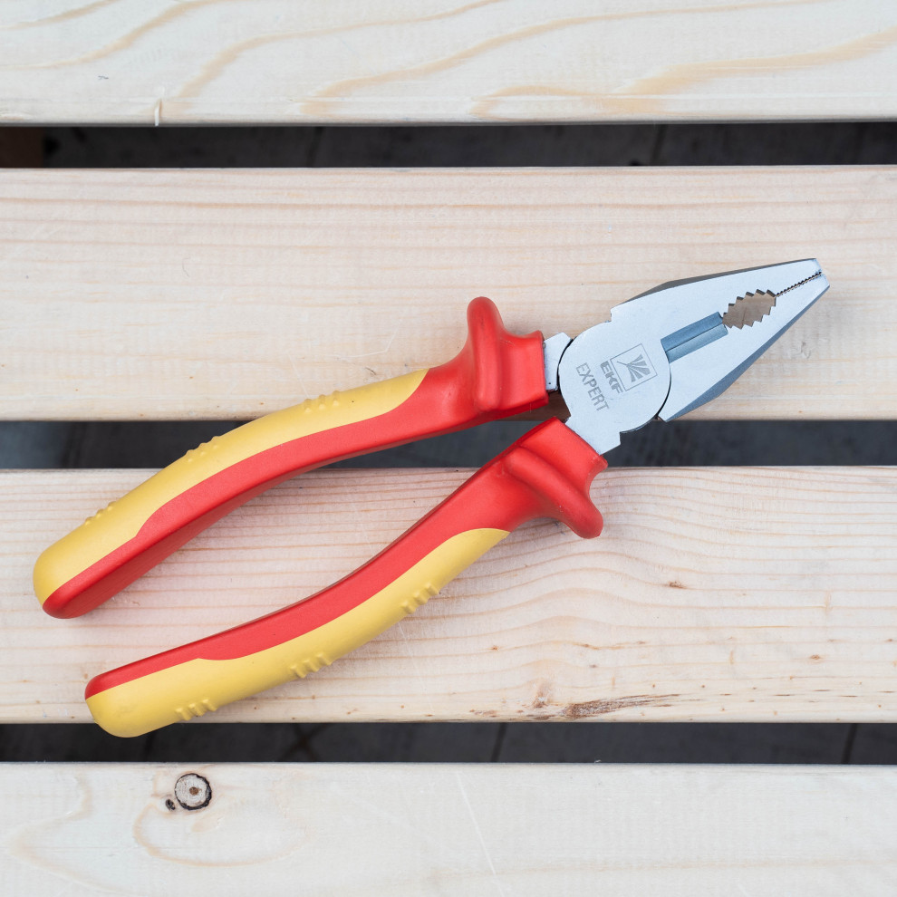 Электромонтажные изделия и инструменты EKF