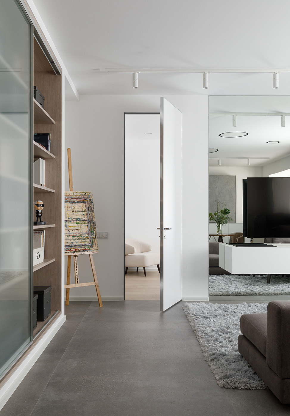 Квартира для студентки, ЖК Смольный