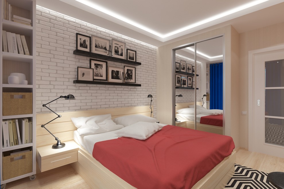 Спальня с яркими акцентами