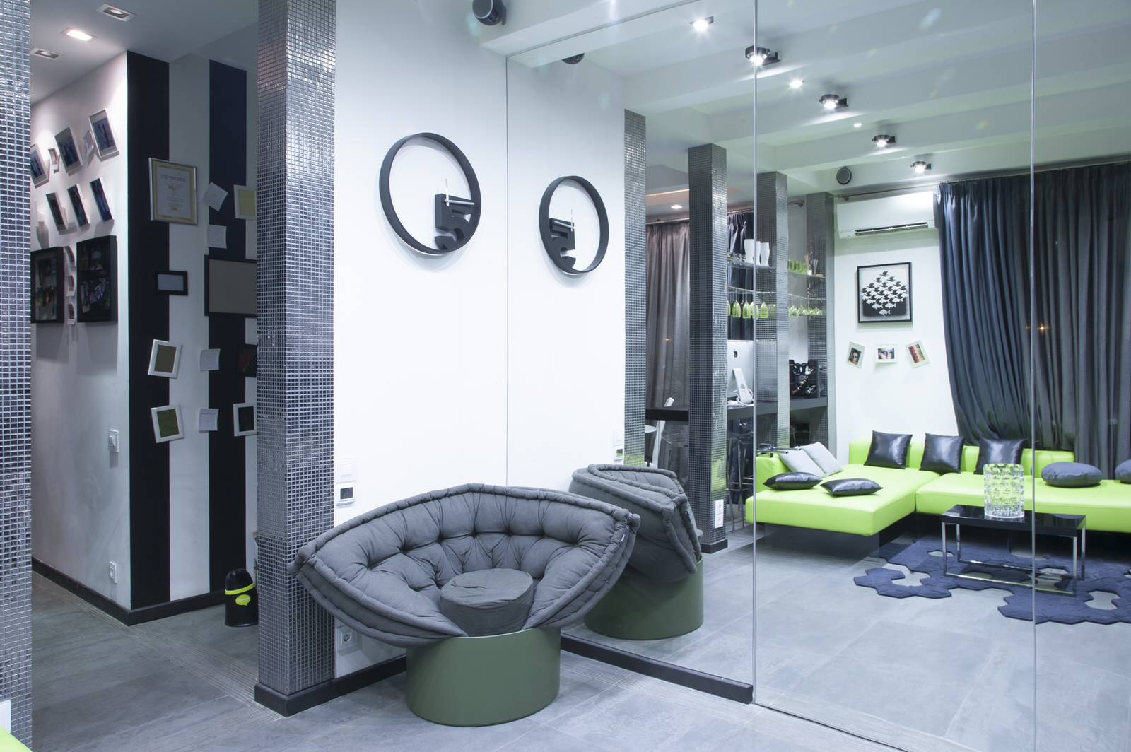 КВАРТИРА-СТУДИЯ 61,17 M2, В СТИЛЕ ПОП-АРТ НА САВВИНСКОЙ НАБ.