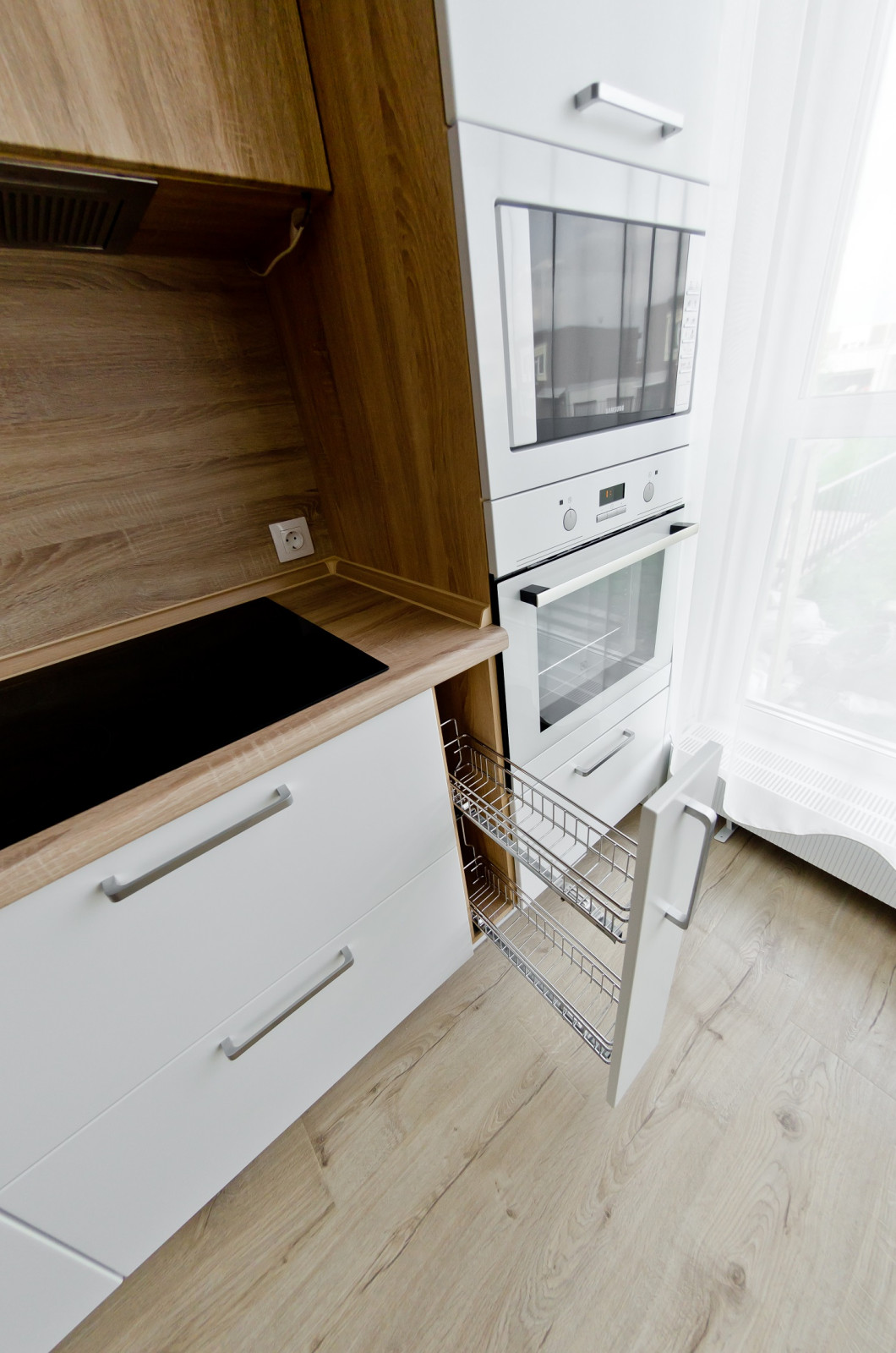 Белая кухня в скандинавском стиле на проспекте Весеннем.