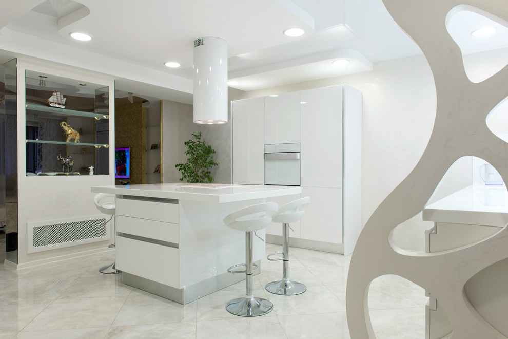 белая кухня без ручек с островом