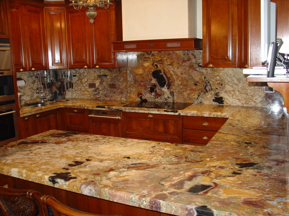 Столешница из мрамора Брече де Вендом