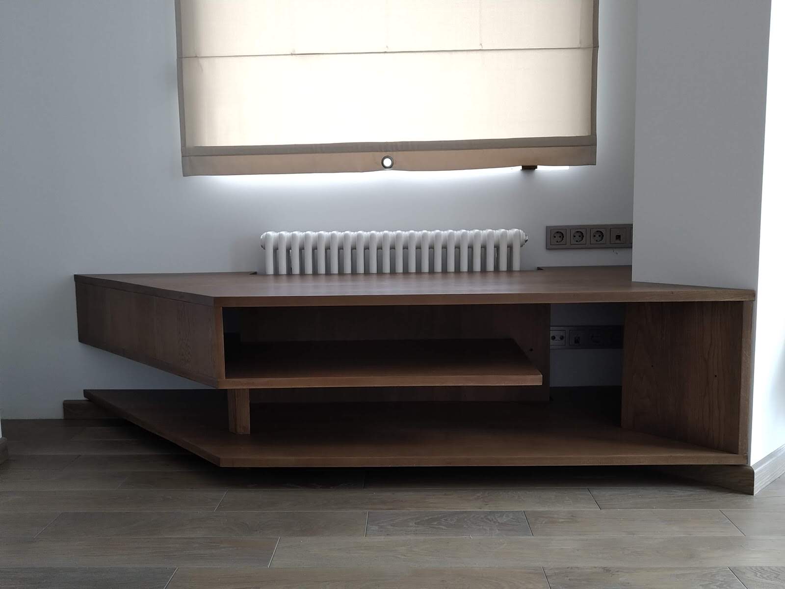 Тумба для телевизора и музыкальной техники