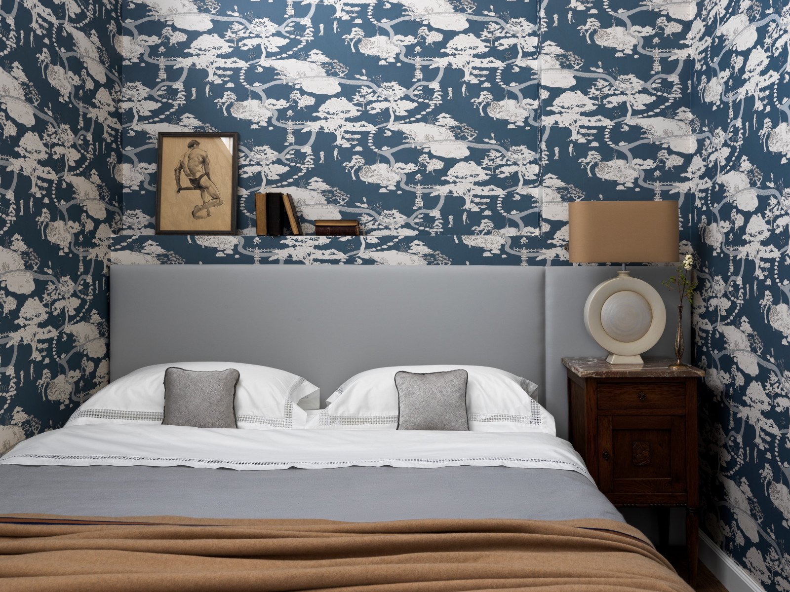 Houzz тур: Квартира со внутренним окном и винтажной мебелью