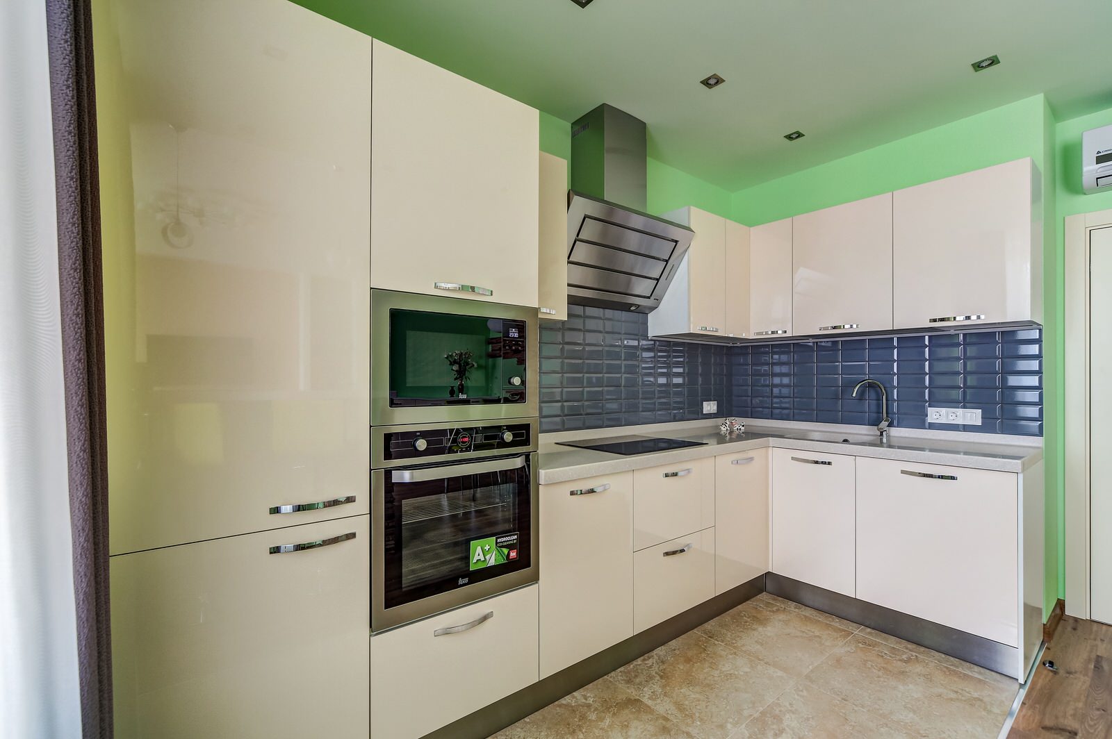 2к квартира, пр. Орджоникидзе, Спб.