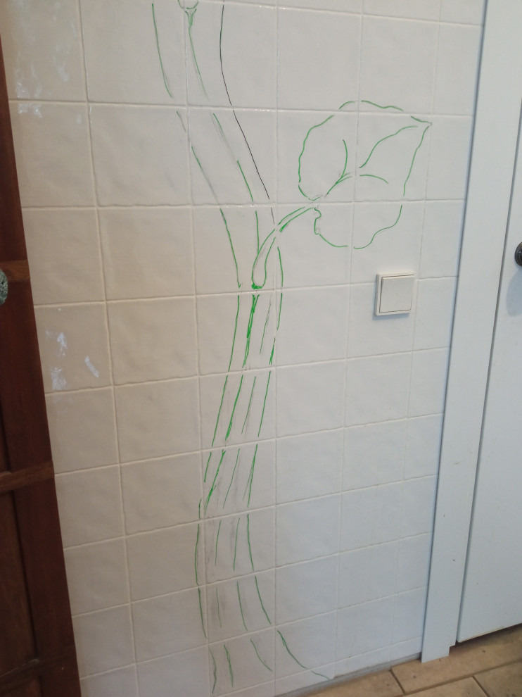 Рельефно-живописное панно в холле квартиры