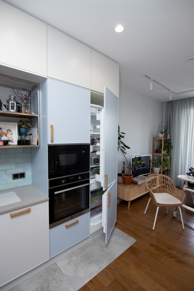 Светлая кухня в неоклассическом стиле