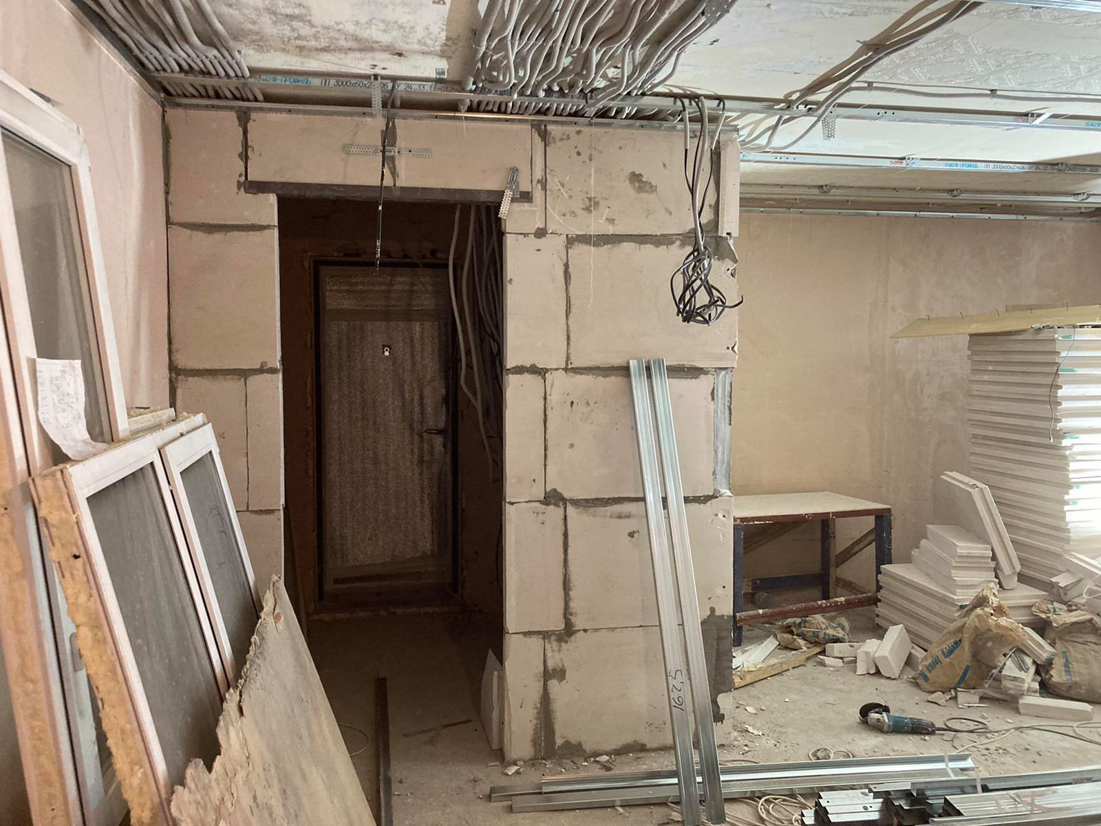 65 квадратов счастья.