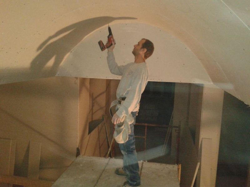 Ремонт в выходные и праздники — как шуметь по закону