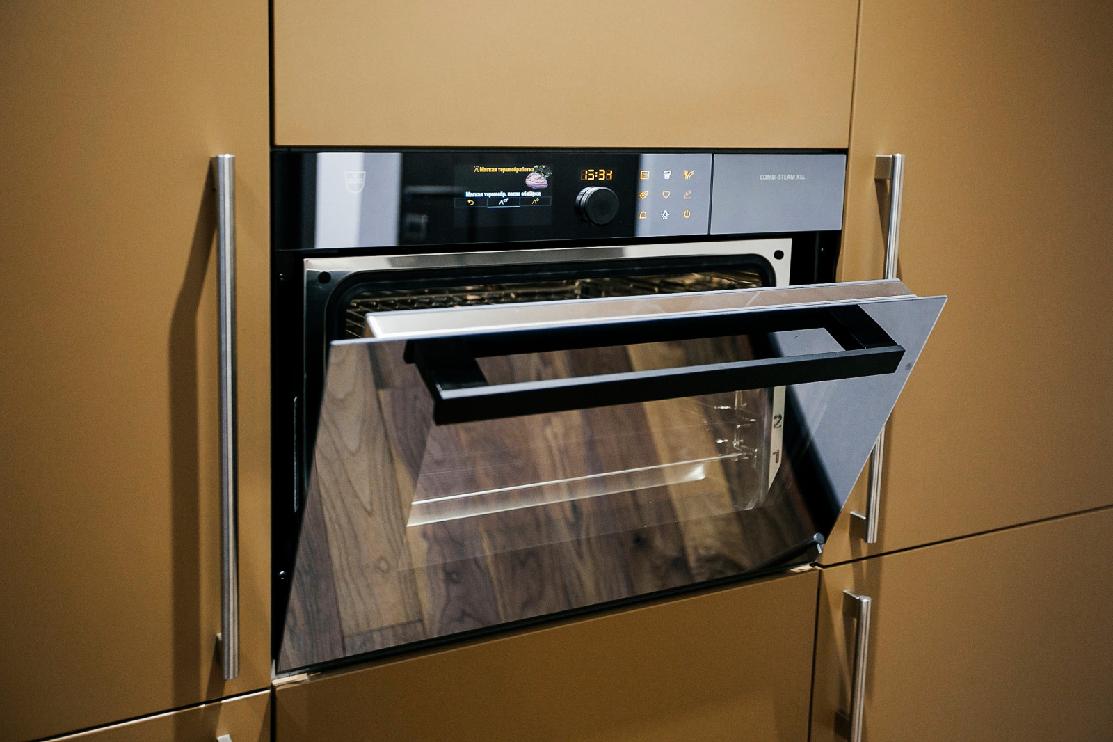 Зачем вам: Встроенная техника на кухне [7 аргументов]