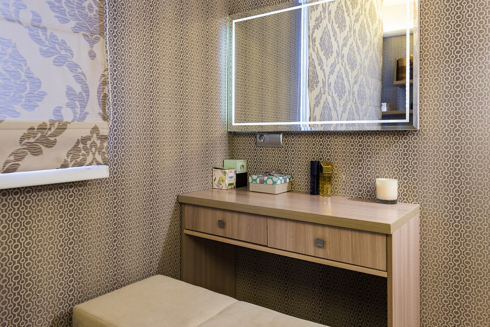 Интерьер гостиной в маленькой квартире