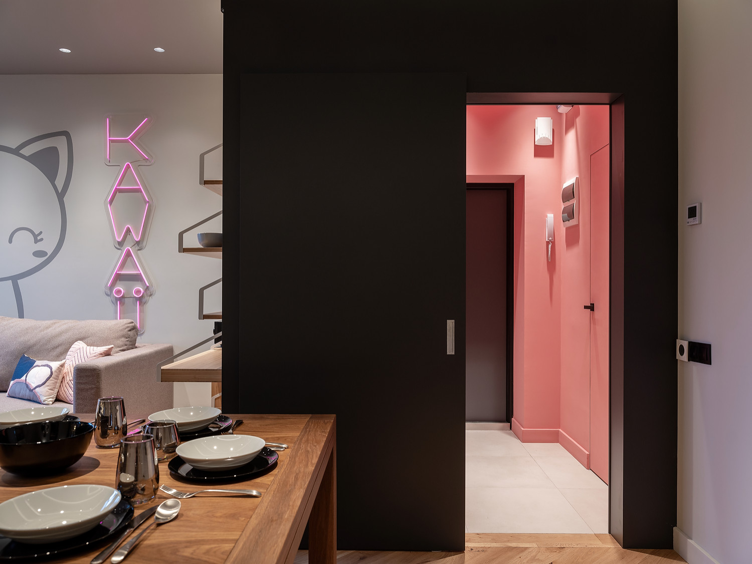 Обложка проекта: Встроенная вытяжка Konigin Flatbox Black 60  в "Квартирном вопросе"