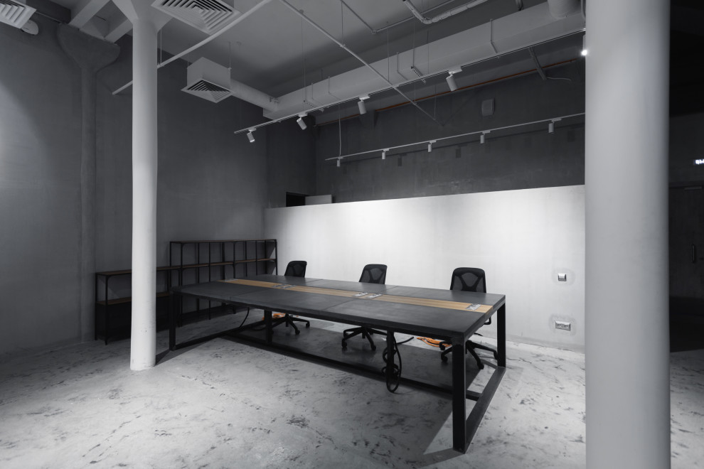 Обложка проекта: Коворкинг из бетона Collider