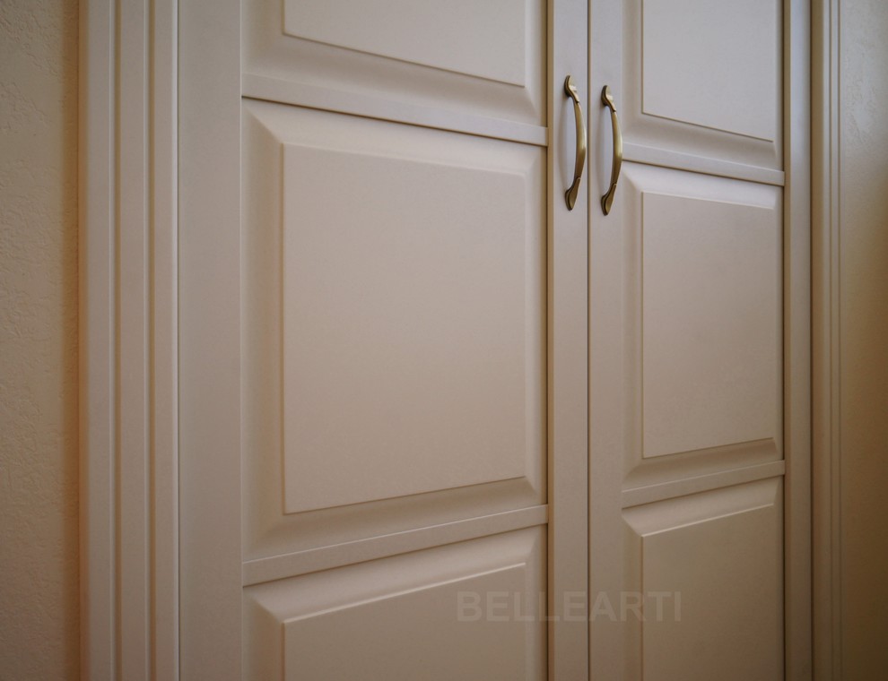 Шкафы купе Bellearti в стиле неоклассика