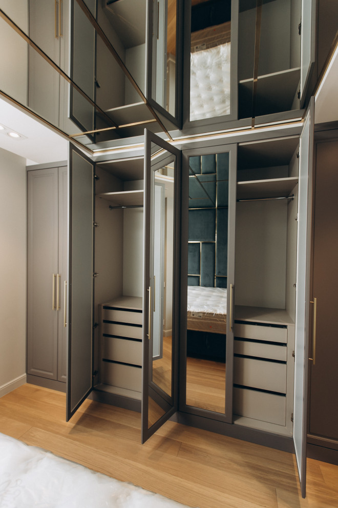 ШКАФ РАСПАШНОЙ - на Ленинском