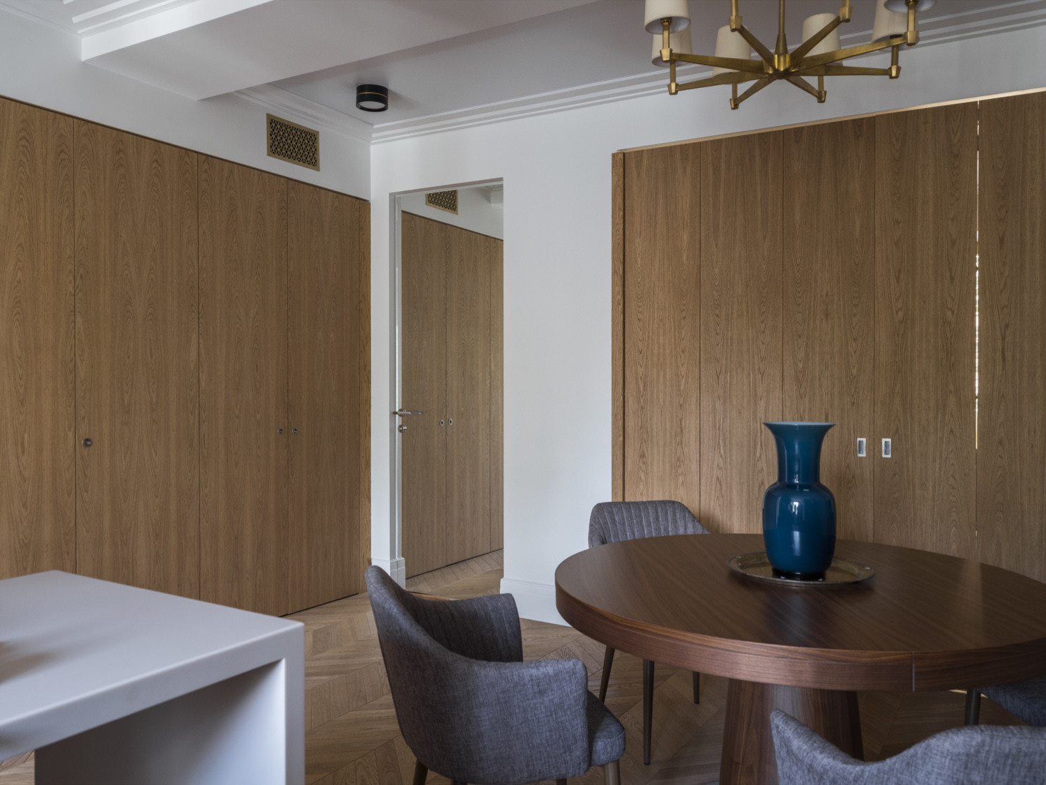 Минимализм с элементами старой Москвы