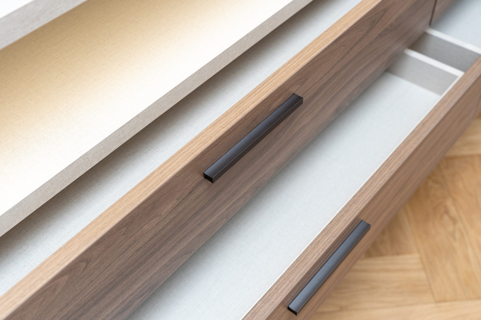 Выдвижные ящики raumplus с доводчиками