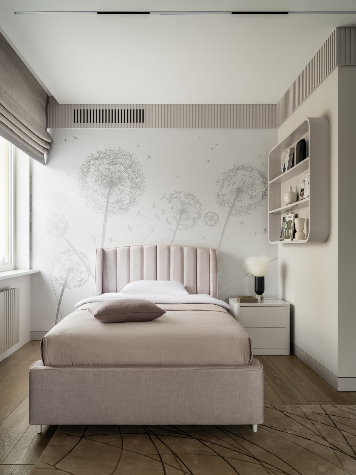 Семейная квартира в акварельных оттенках света и тени