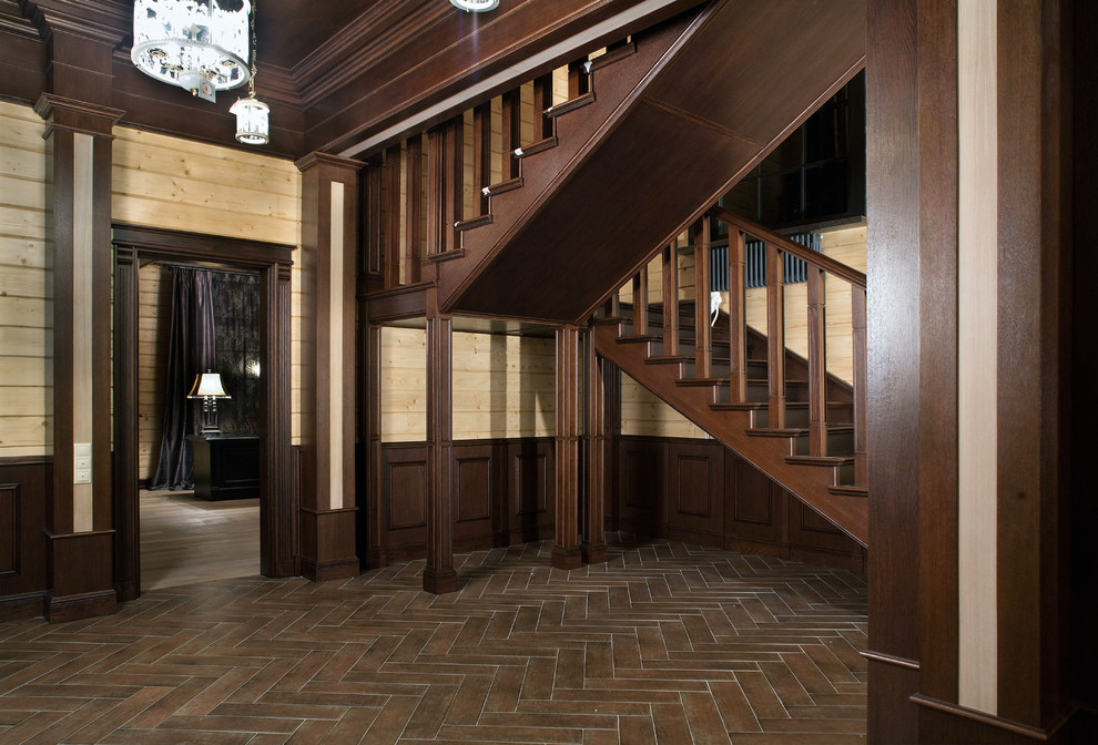 Кессонные потолки, стеновые панели, двери и кухня в деревянном доме