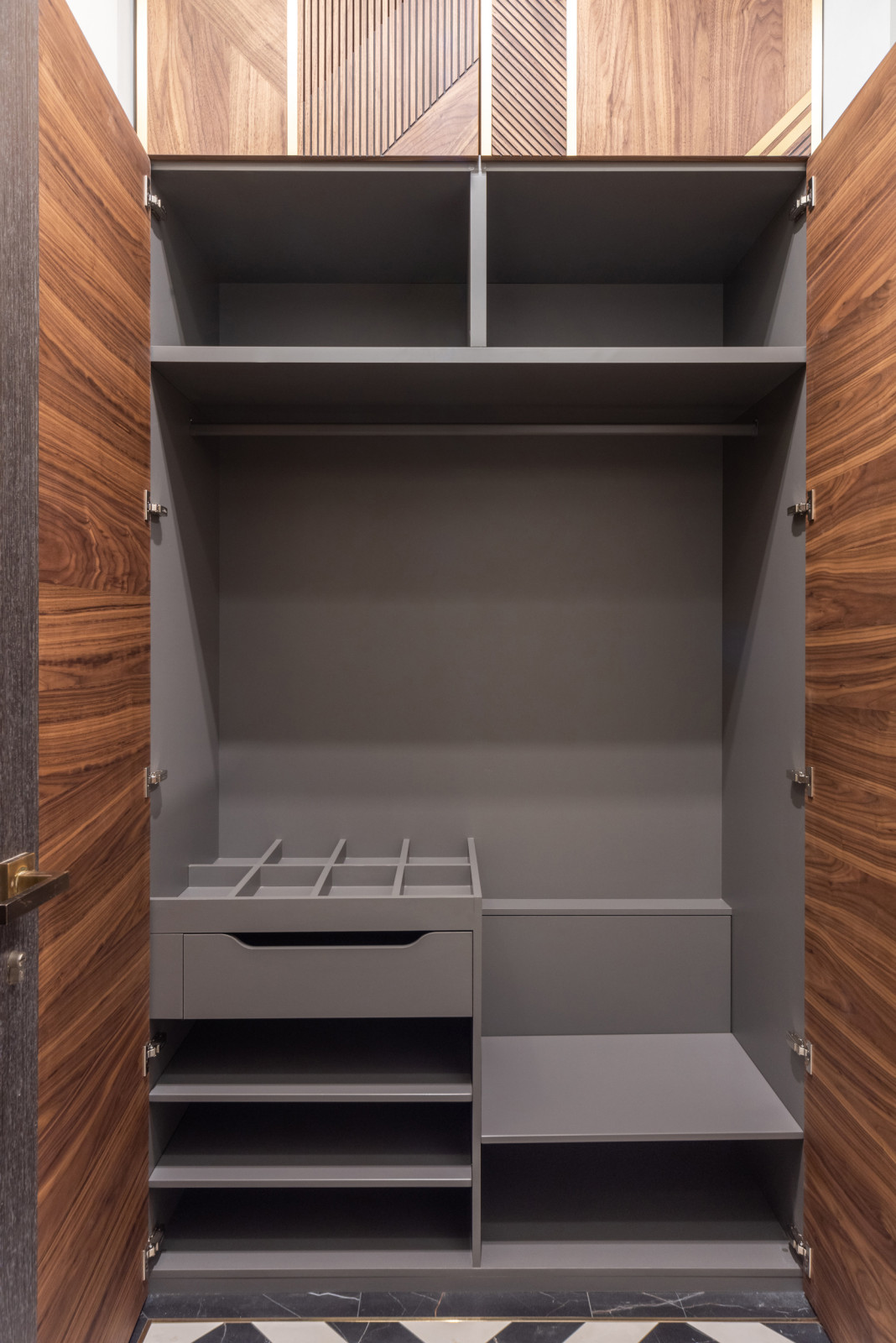 105 Садовые Кварталы. Шкаф в прихожую