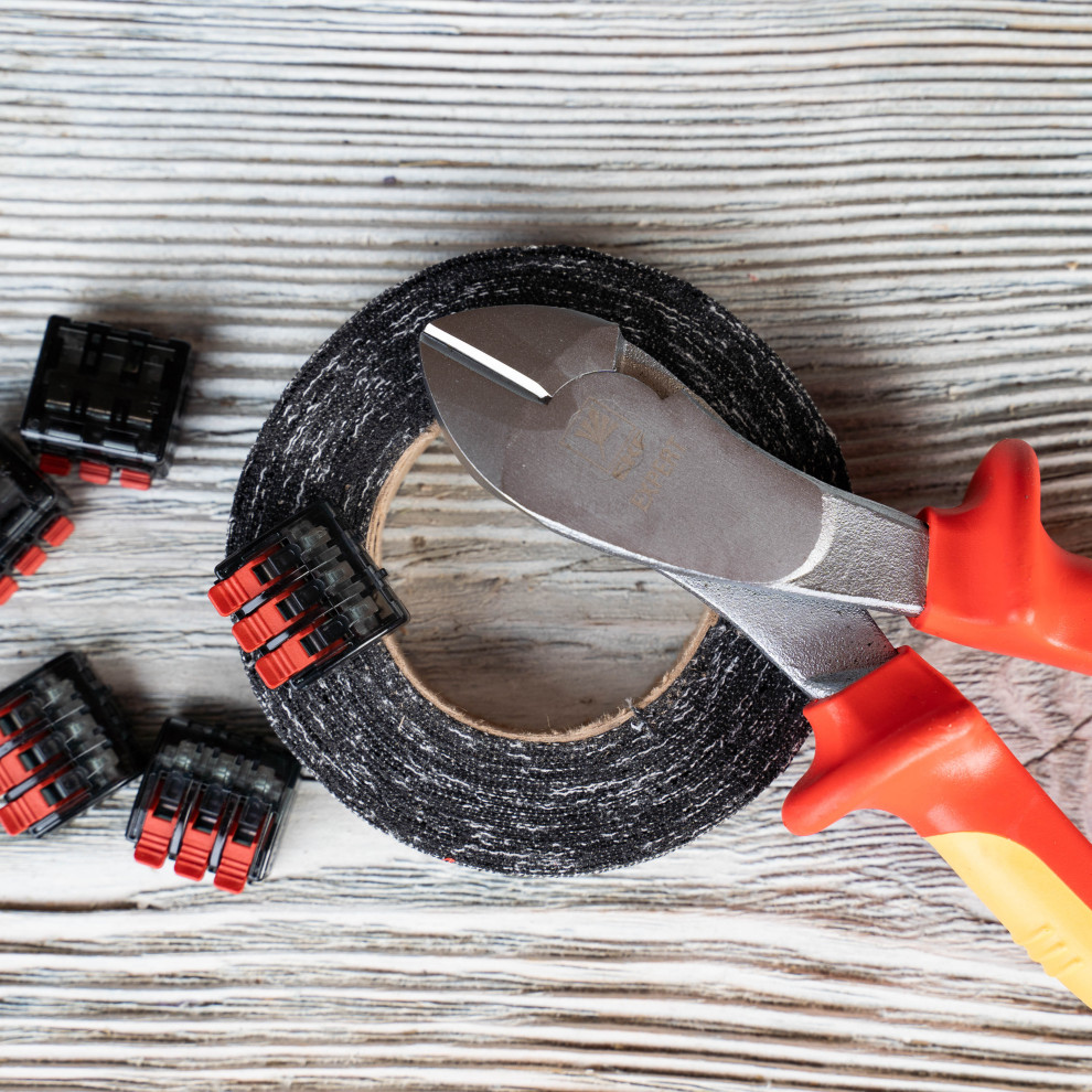 Электромонтажные изделия и инструменты EKF