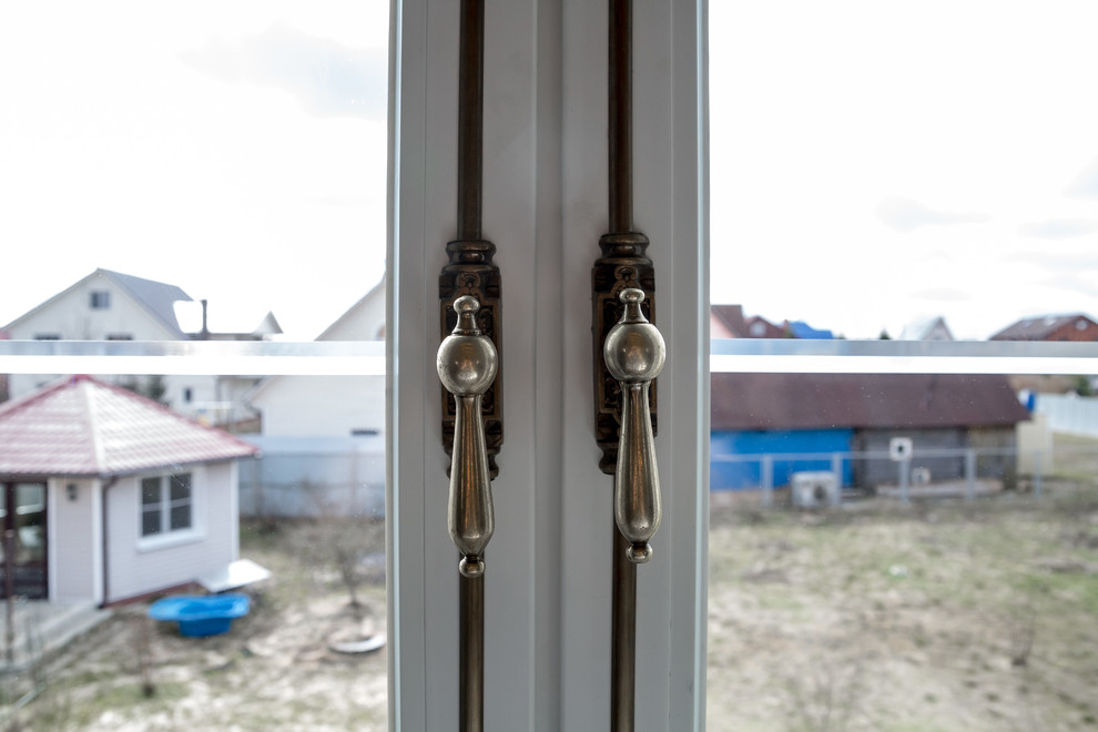 Алмазная грань в окнах загородного дома