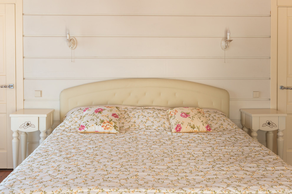 Загородный дом на берегу озера