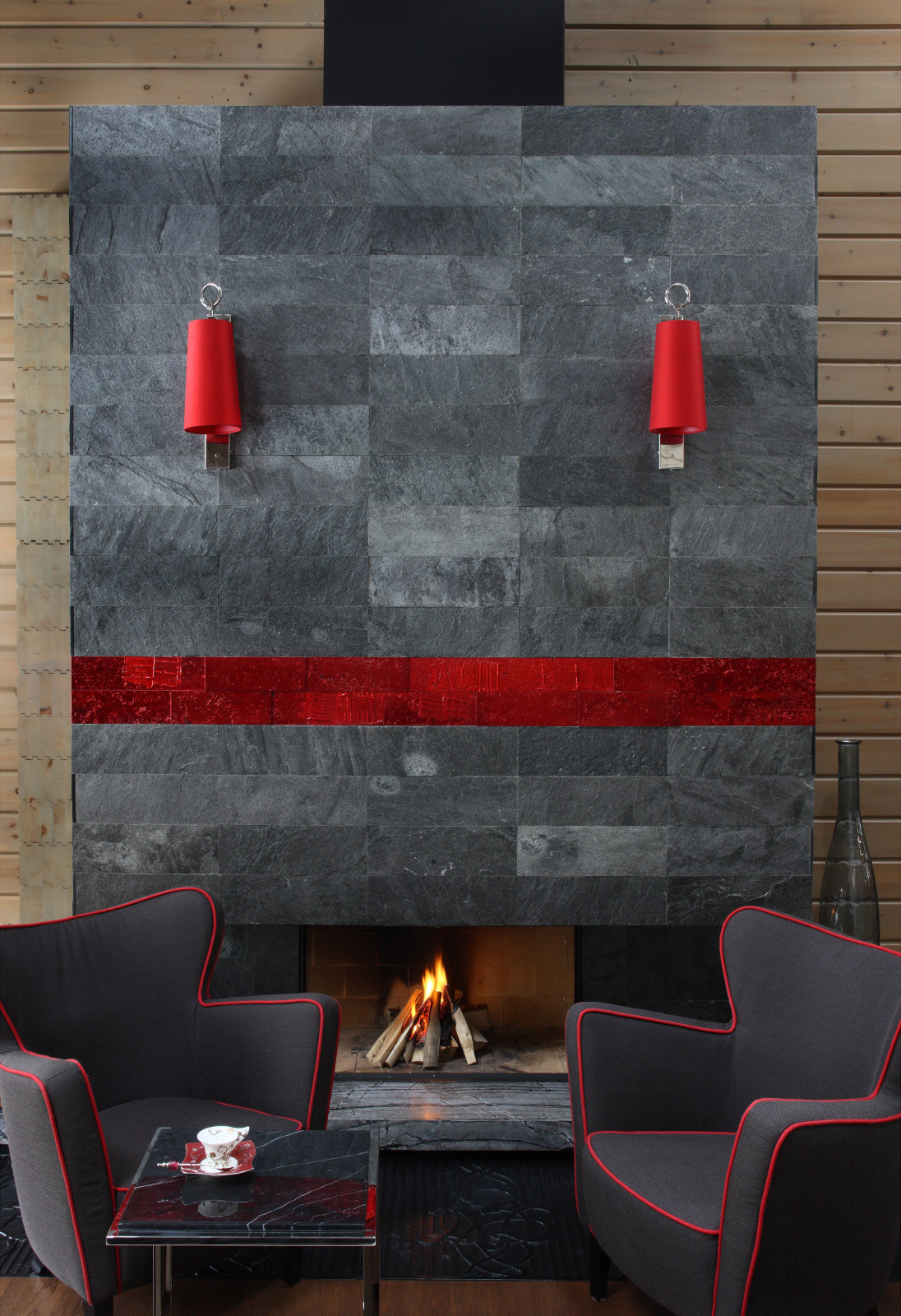 Красной Линией