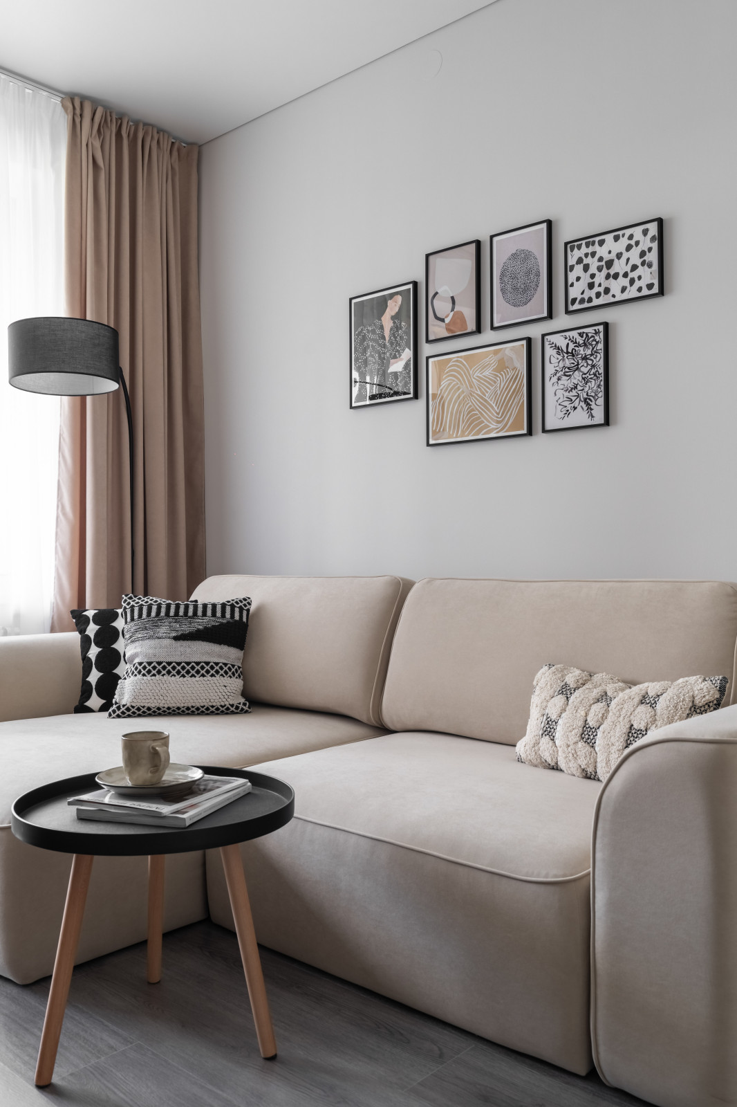 Парадный ансамбль, 2евро, 32м2