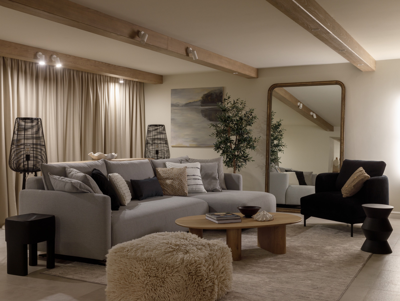 Дизайн интерьера дома 187 м.кв. расположенного среди Уральских гор.