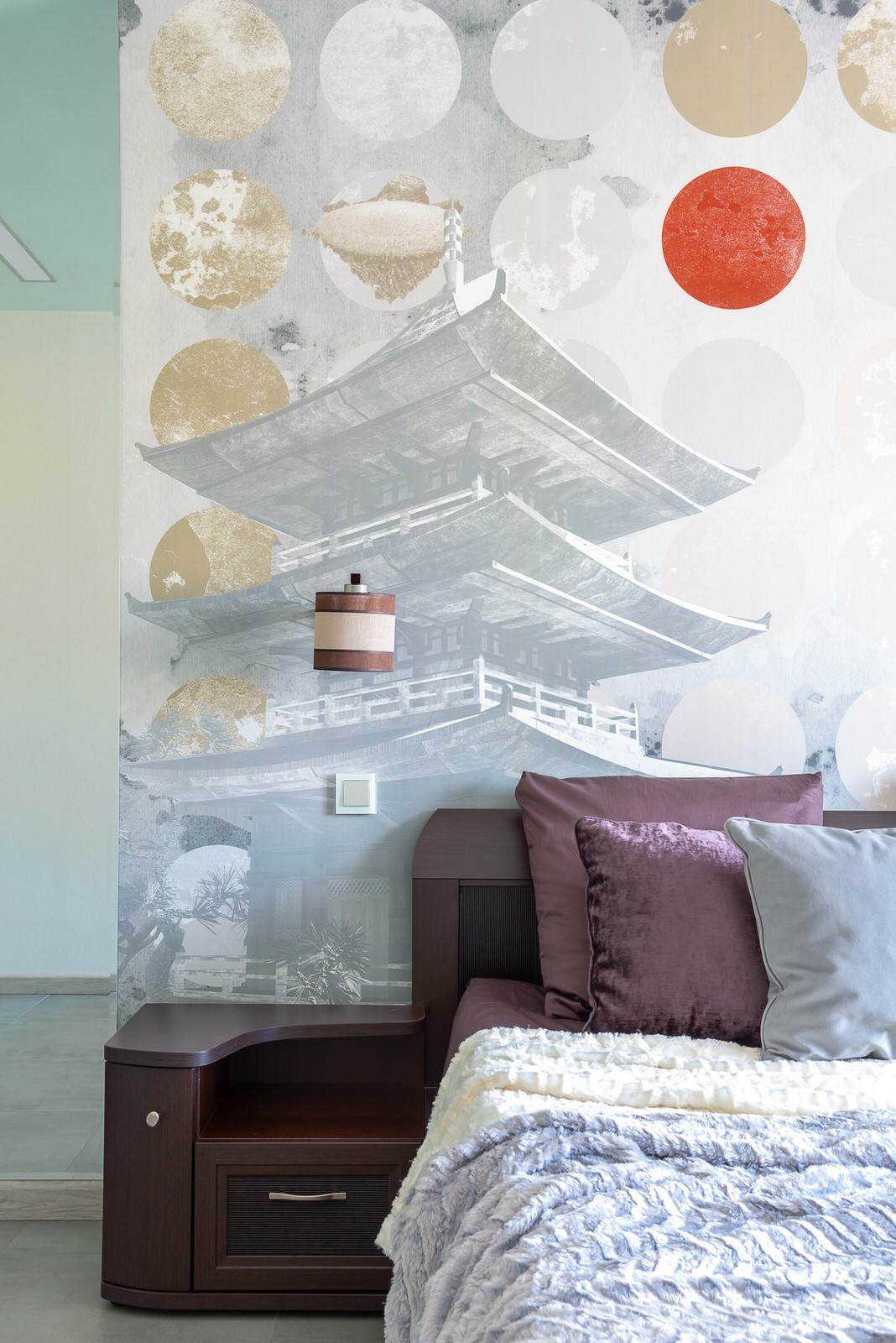 Дом с ирисом