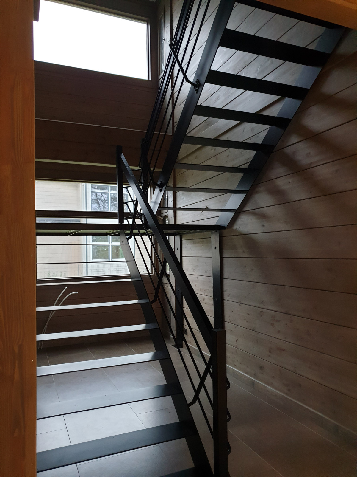 Лестницы из металла