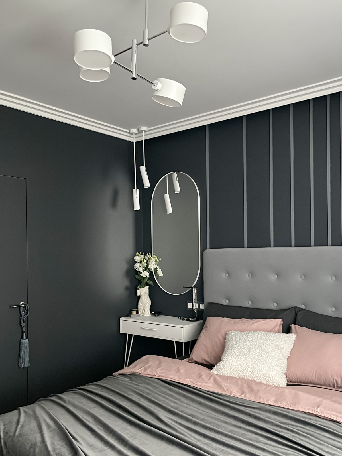 Реализация спальни в проекте трехкомнатной квартиры г. Люберцы ул. Юности