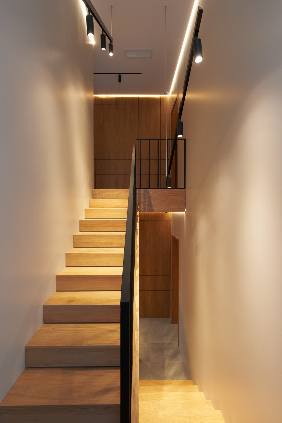 Обложка проекта: Индивидуальный дизайнерский проект Ленинский