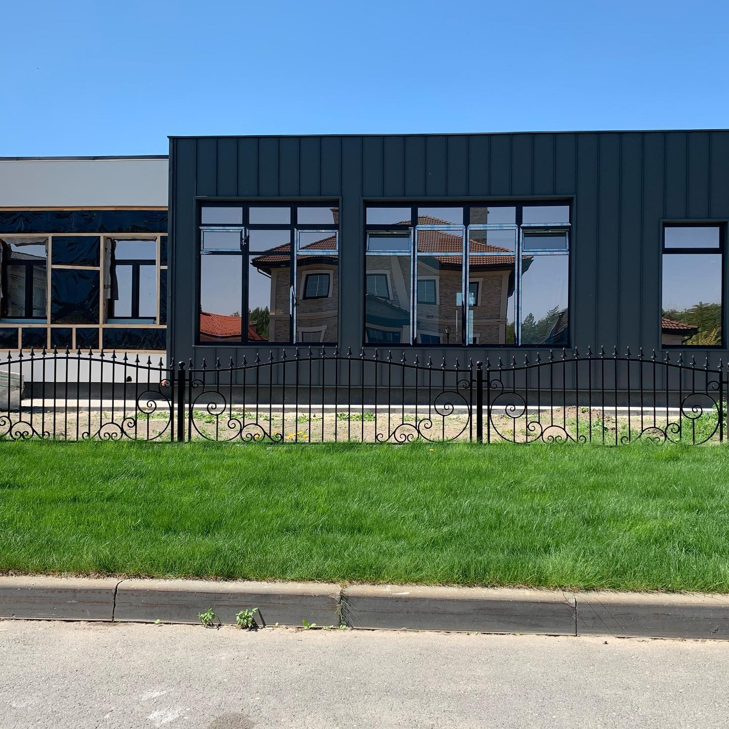 Дизайн фасадов в поселке Снегири