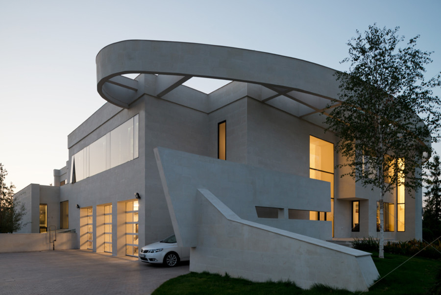 VILLA IN AGALAROV ESTATE