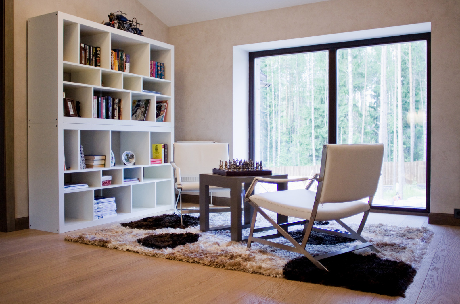 дом в пос.Западная Лица