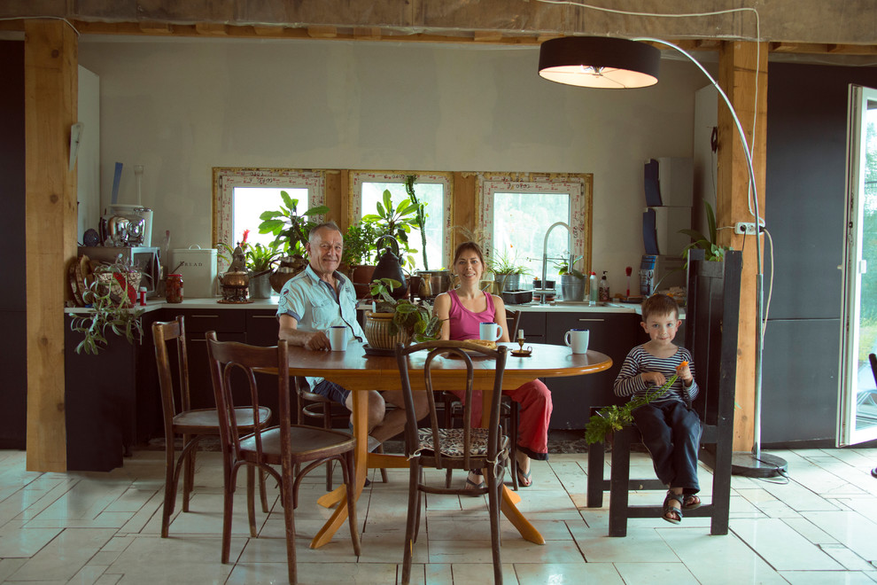 В гостях: Огород на крыше гаража в загородном доме