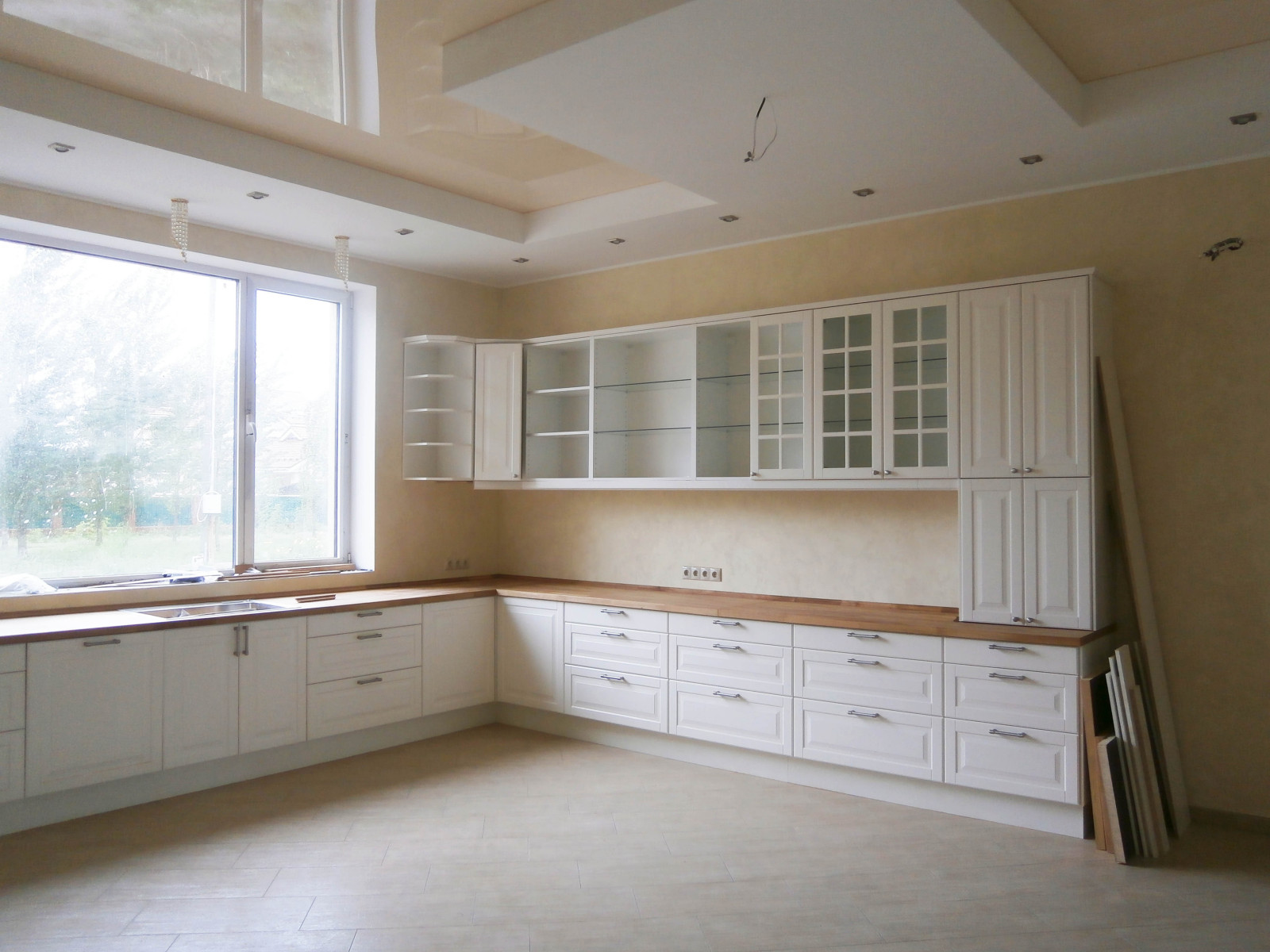 Кухня, в процессе реализации проекта