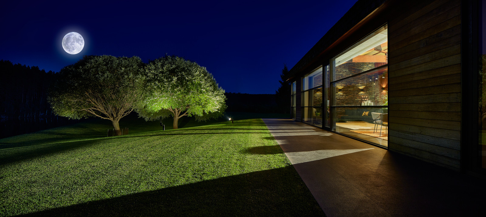 Дом на реке | Barn by a River