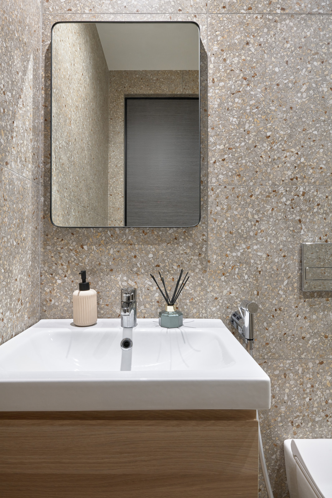 Аппартаменты на 35 этаже. Дизайнер Валерия Москалева. Публикация Elle Decoration