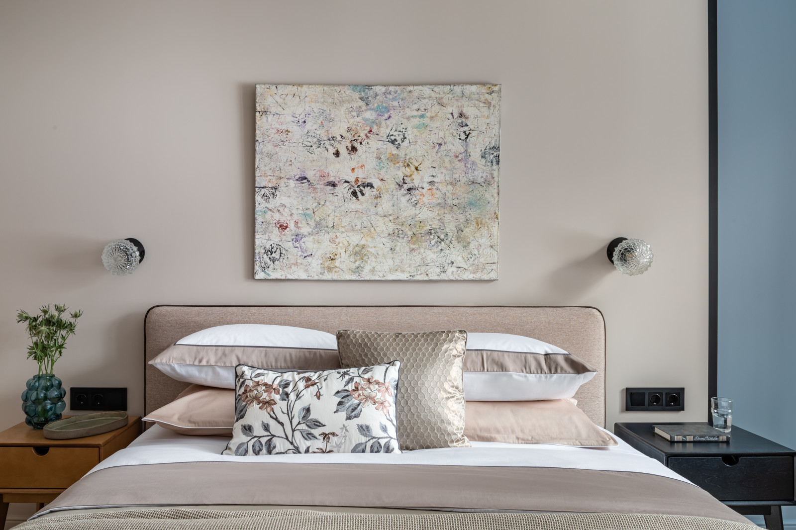 Уютная однокомнатная квартира с большим окном