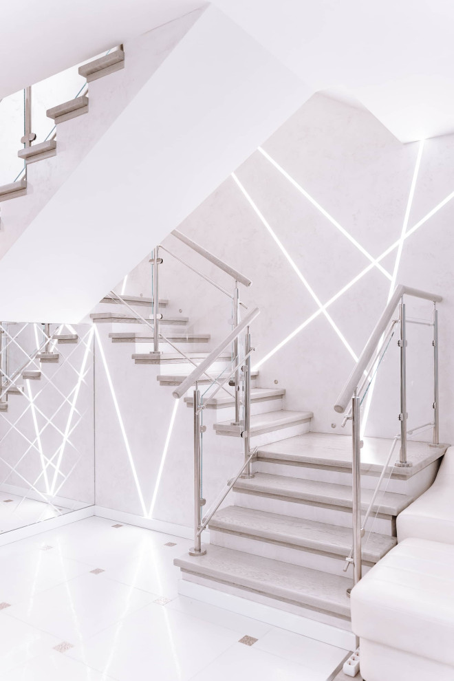 Проект 9 - Лестница в стиле Hi-Tech с подсветкой ступеней